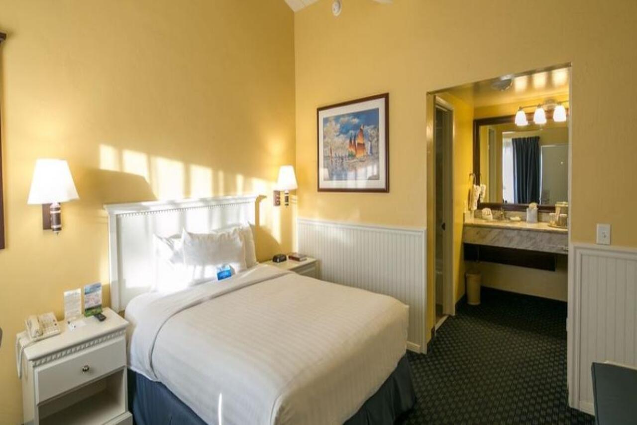 Monterey Bay Lodge Экстерьер фото